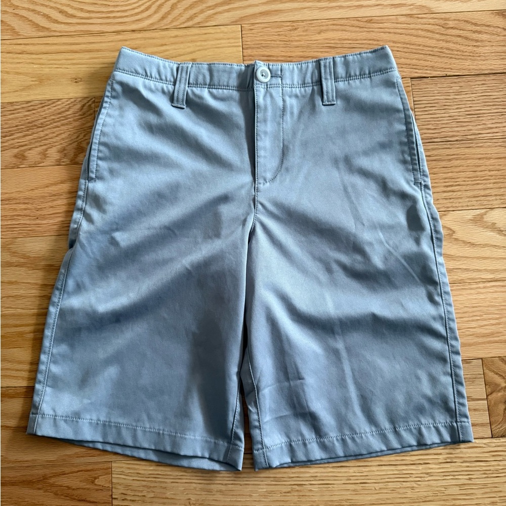 Under Armour gray golf shorts boys size 12